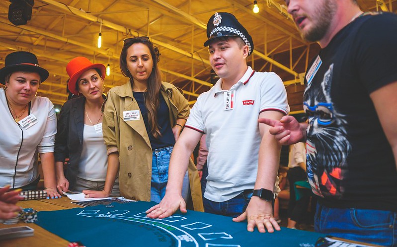 Корпоративные сувениры и подарки на День нефтяника в Krasnoyarsk