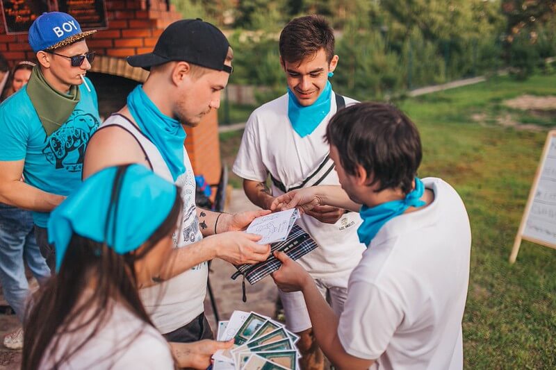 Как отметить майские праздники на природе в Красноярске — идеи отдыха, квесты и сценарии